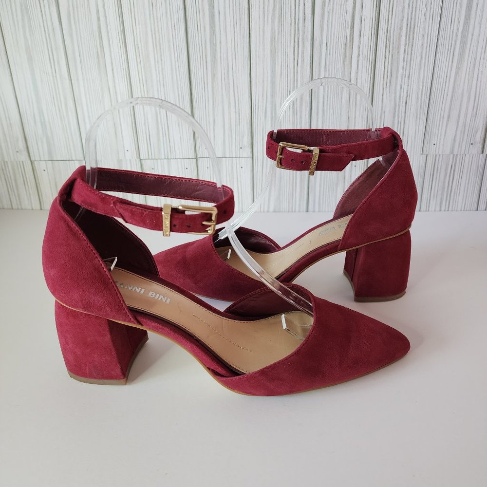 Women's Dark Red Gianni Bini Suede Pointed Toe Ankle Strap Block Heels Size 7